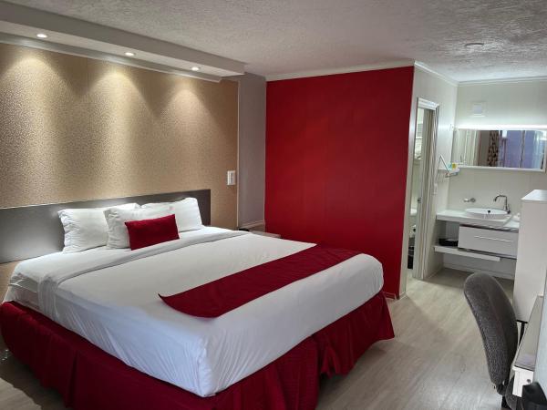 Travelodge by Wyndham Orlando at Heart of International Drive : photo 5 de la chambre chambre lit king-size - non-fumeurs