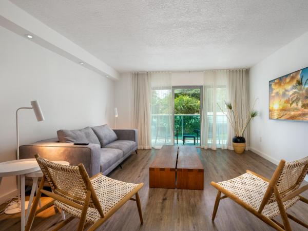 Beach Haus Bal Harbour : photo 1 de la chambre appartement 2 chambres - vue partielle sur l’eau