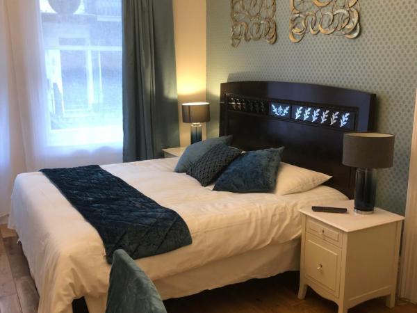 Brighton Surf Guest House : photo 5 de la chambre hébergement grand lit king-size premier