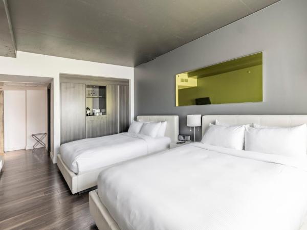 Hotel Zero 1 Montreal : photo 2 de la chambre chambre deluxe double ou lits jumeaux