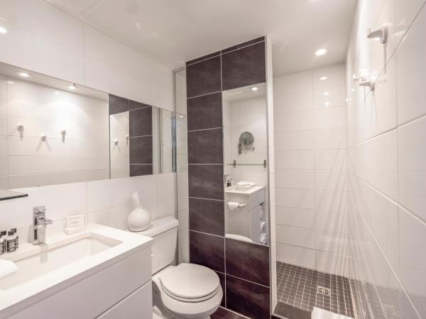 Hotel Zero 1 Montreal : photo 5 de la chambre chambre deluxe double ou lits jumeaux