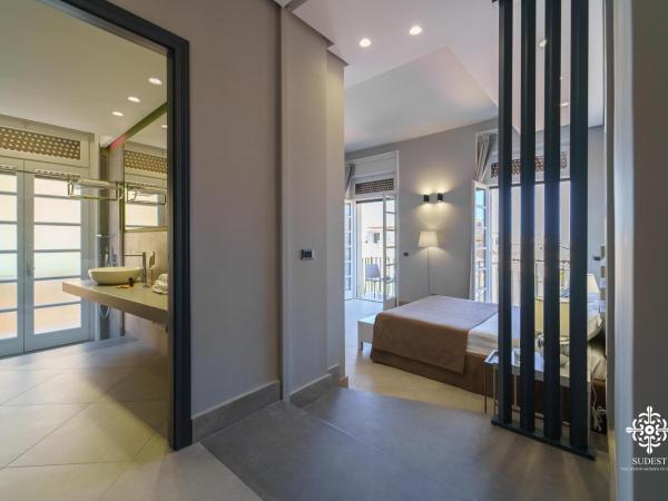 Matteotti Luxury Residence : photo 9 de la chambre studio - vue sur mer