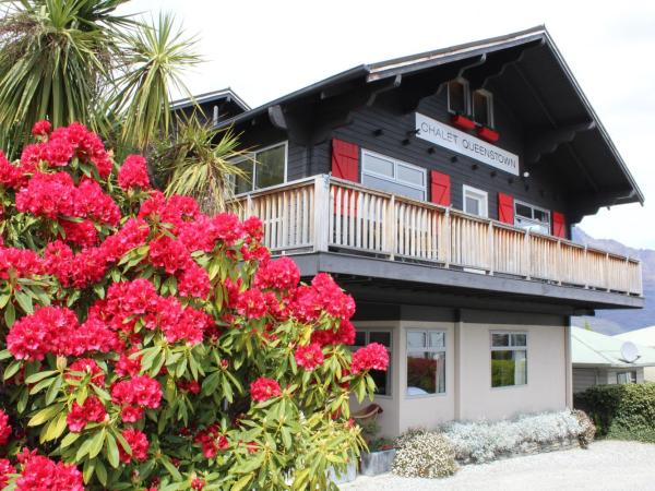 Chalet Queenstown : photo 3 de la chambre chambre lit king-size ou lits jumeaux