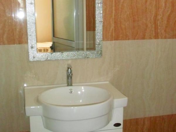 Auberge Les Lilas : photo 6 de la chambre chambre double