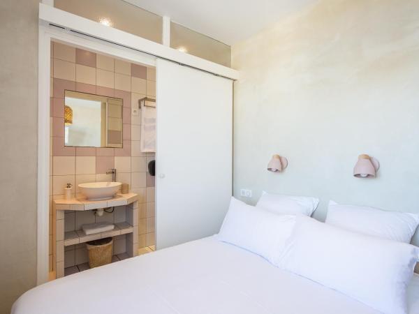 La Maison Uhabia : photo 3 de la chambre chambre double deluxe - vue sur mer