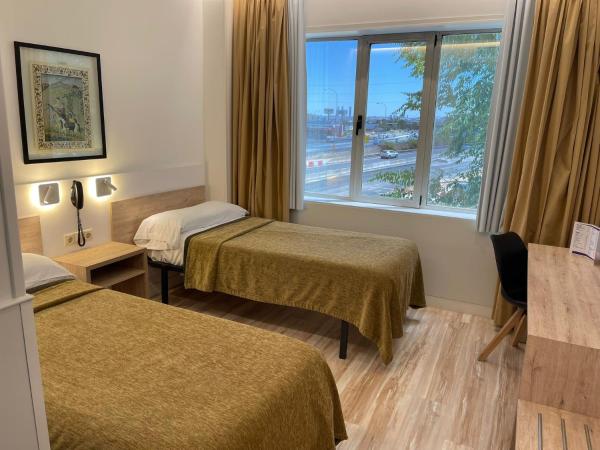 Hotel Concordy : photo 10 de la chambre chambre lits jumeaux