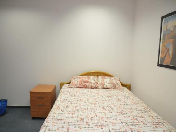 Erasmus Rooms Economic- 24h self check-in : photo 3 de la chambre chambre double Économique