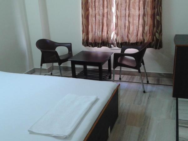 Madhav Guest House : photo 3 de la chambre chambre double deluxe