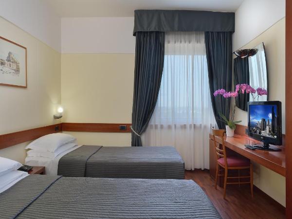 Hotel Bologna Airport : photo 6 de la chambre chambre double ou lits jumeaux confort
