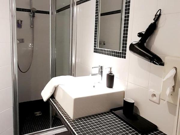 La Ferme du Soyeuru : photo 2 de la chambre chambre double ou lits jumeaux - vue sur jardin