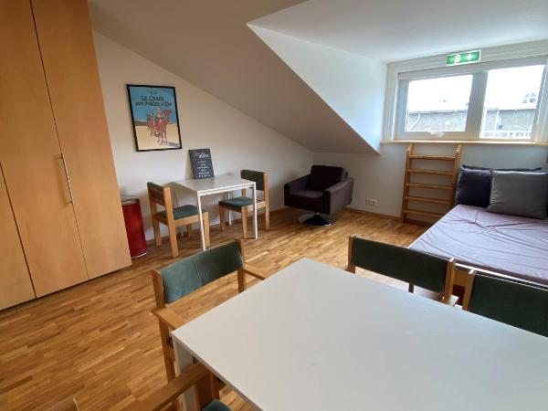 Day Dream Vesturgata 17 Reykjavik : photo 4 de la chambre chambre lits jumeaux Économique avec salle de bains commune