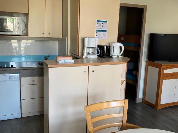 Résidence Pierre & Vacances Ty Mat : photo 5 de la chambre studio standard avec coin nuit dans alcôve et terrasse ou balcon (4 personnes)