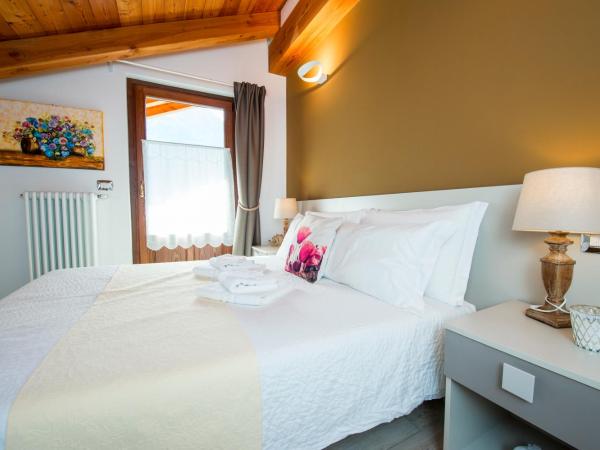 B&B Pousada Rio Aosta-servizi di Bed and breakfast : photo 8 de la chambre chambre lit king-size - vue sur montagne