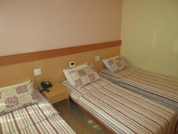 Hotel Sheik (Adults Only) : photo 7 de la chambre chambre triple standard