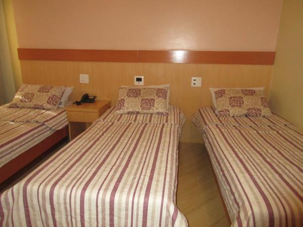 Hotel Sheik (Adults Only) : photo 8 de la chambre chambre triple standard