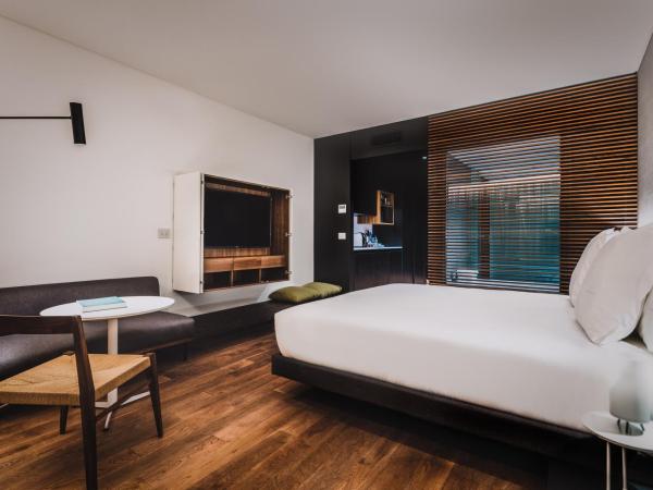 SLS Buenos Aires Puerto Madero : photo 4 de la chambre chambre lit king-size supérieure avec vue