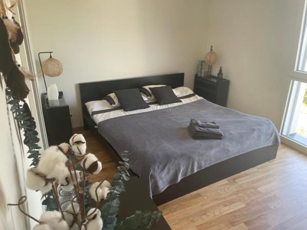 Private Bedroom and Bathroom in shared appartment : photo 2 de la chambre chambre lit queen-size deluxe