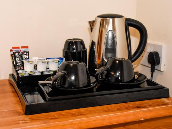 Stuart hotel : photo 4 de la chambre chambre triple avec baignoire