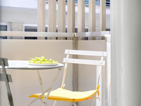 Hypnos Inn Athens : photo 3 de la chambre chambre double standard avec balcon