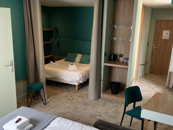 Hotel Brasserie Armoricaine : photo 3 de la chambre chambre quadruple