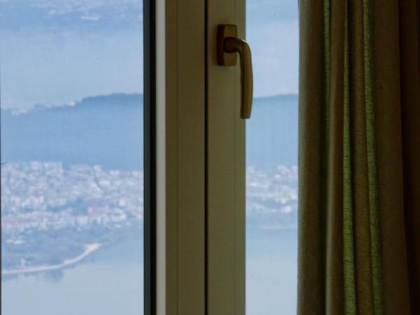 Mir Boutique Hotel : photo 7 de la chambre suite junior - vue sur lac