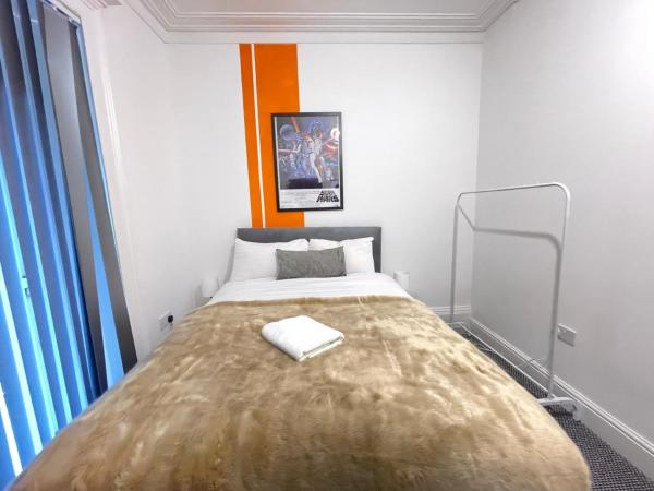 St Peter's Shared House : photo 9 de la chambre chambre double - vue sur jardin