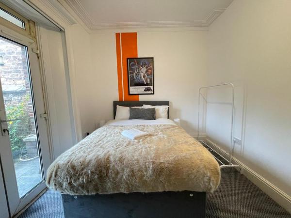 St Peter's Shared House : photo 10 de la chambre chambre double - vue sur jardin