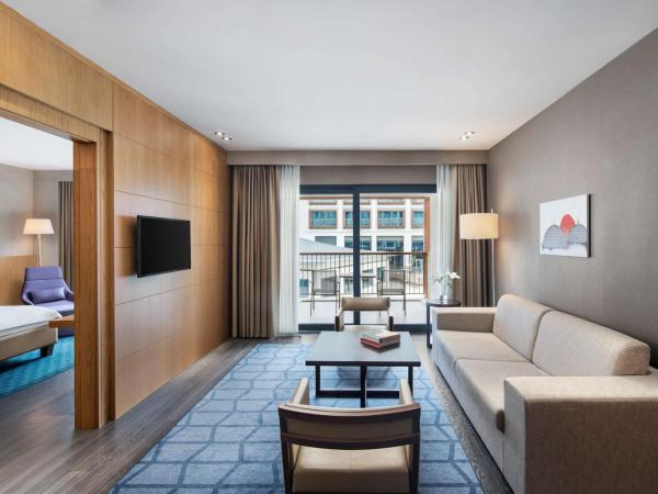 Radisson Blu Hotel & Spa, Istanbul Tuzla : photo 8 de la chambre suite avec sauna et terrasse 