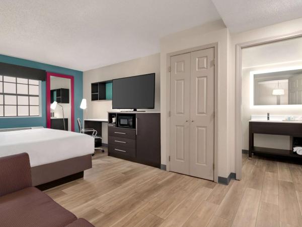 La Quinta Inn by Wyndham Columbus Airport Area : photo 5 de la chambre chambre lit king-size deluxe