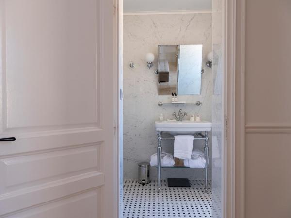 Hôtel Les Mouettes - Teritoria : photo 4 de la chambre classique : vue arrière