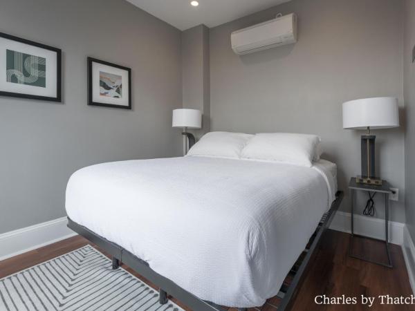 J Miller Flats by Thatch : photo 2 de la chambre appartement 1 chambre 8