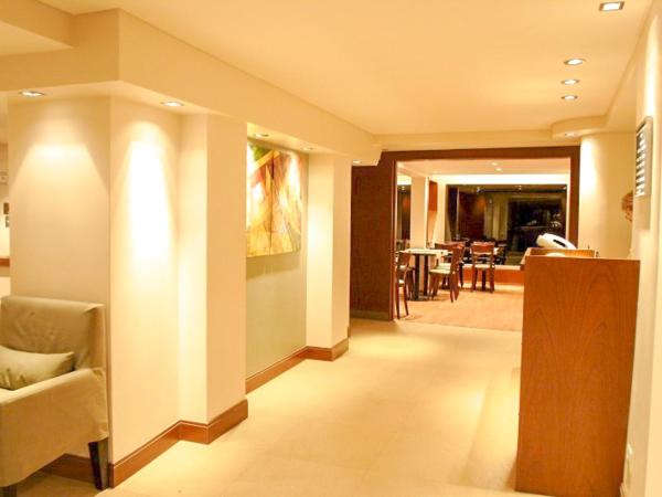 Hotel Bariloche Flat : photo 4 de la chambre chambre lits jumeaux - vue sur lac