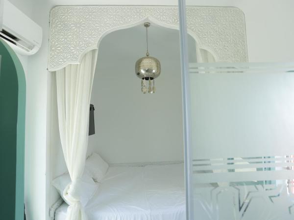 Dar Hammamet Guest House & Hammam : photo 1 de la chambre chambre simple avec douche 