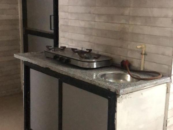 Charyana Backpackers : photo 3 de la chambre lit simple dans dortoir pour hommes avec salle de bains commune