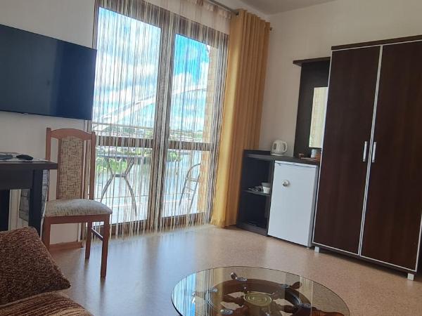 Villa Kapitańska : photo 6 de la chambre chambre double supérieure avec salle de bains privative et balcon