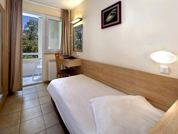 Hotel Delfin Plava Laguna : photo 4 de la chambre chambre simple classique avec balcon