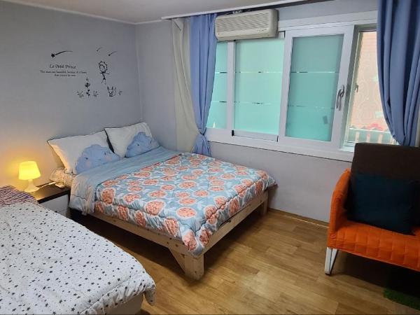 Appletree Guesthouse : photo 5 de la chambre chambre double ou lits jumeaux avec salle de bains commune