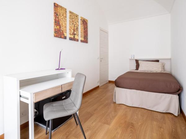 TO.STA BwithoutB HOME SHARING NEL CENTRO DI TORINO : photo 7 de la chambre chambre simple