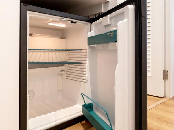 Hotel Anabel : photo 9 de la chambre chambre double ou lits jumeaux supérieure - vue sur piscine