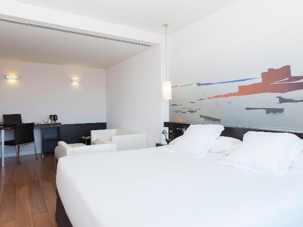 Axor Barajas : photo 1 de la chambre chambre double ou lits jumeaux exécutive avec navette aéroport gratuite
