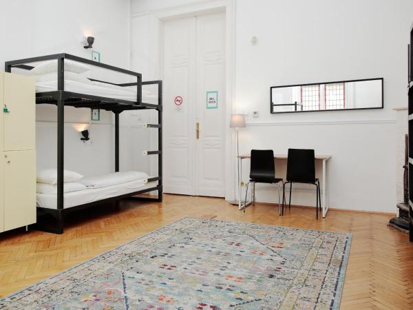 Maverick Ensuites : photo 4 de la chambre lit simple dans un dortoir mixte de 8 lits