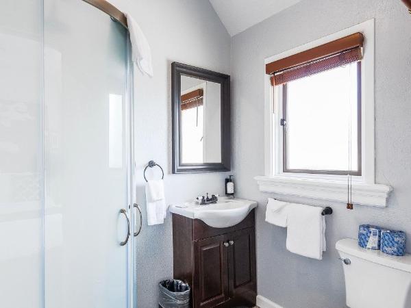 College Inn Hotel : photo 9 de la chambre premium room - one queen bed, private bathroom