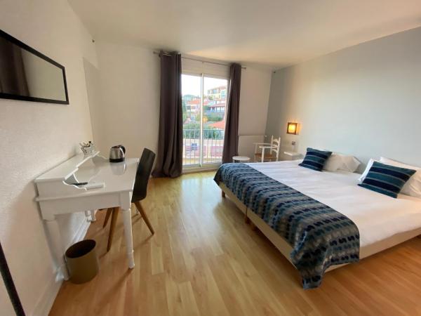 Hotel Le Bon Port : photo 4 de la chambre chambre double - vue sur mer
