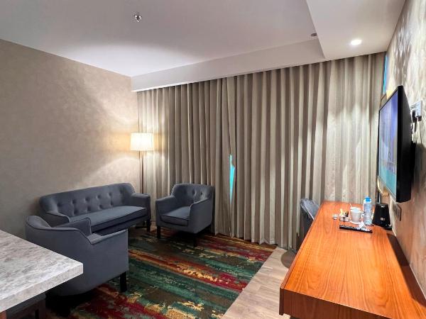 City Seasons Suites : photo 4 de la chambre suite 1 chambre de luxe