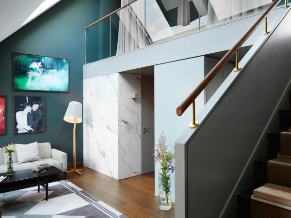 The Guesthouse Vienna : photo 8 de la chambre suite duplex au dernier Étage - vue sur opéra