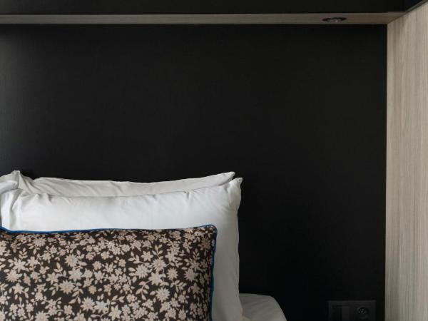 numa l Root Rooms & Apartments : photo 9 de la chambre chambre double