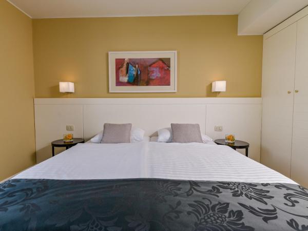 Hotel Laurus - Liburnia : photo 2 de la chambre chambre lits jumeaux - vue sur piscine