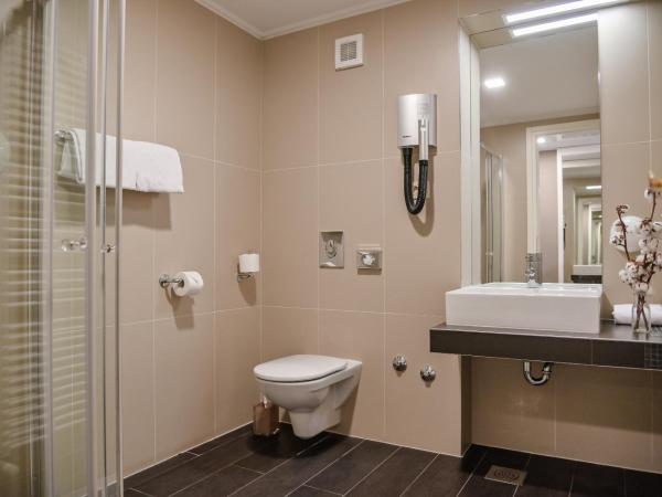 Hotel Laurus - Liburnia : photo 4 de la chambre chambre double ou lits jumeaux supérieure - vue sur mer