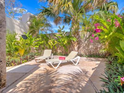 Casa 411 : photo 8 de la chambre chambre lit queen-size - vue sur piscine