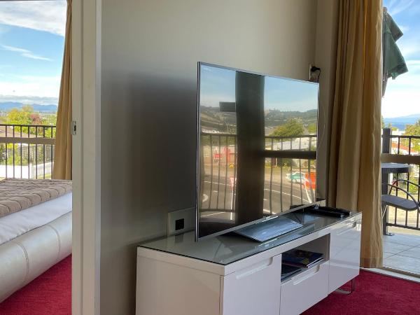 Chantillys Motor Lodge : photo 5 de la chambre suite deluxe avec baignoire spa